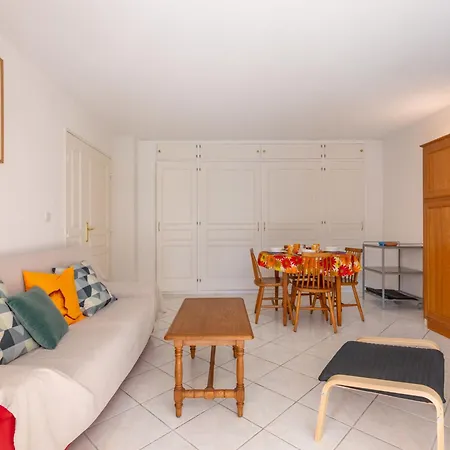 Apartamento Le Clos Saens-5 By Interhome